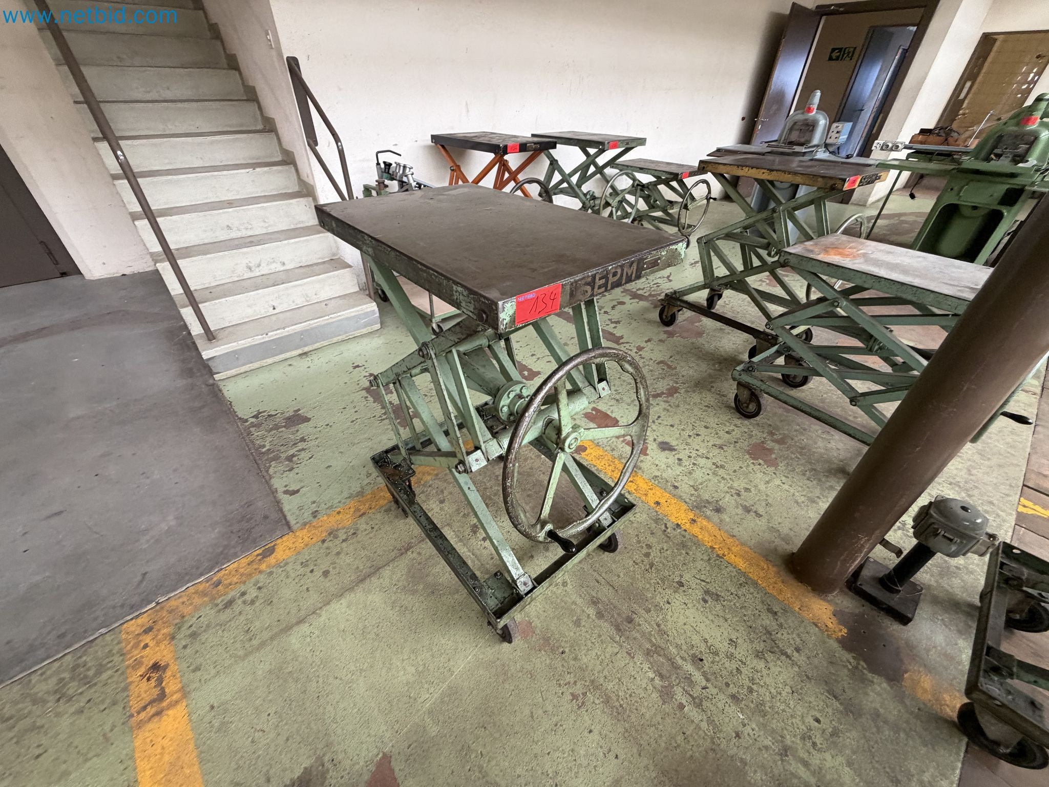 Closure of the Amiet Workshop: Swiss quality in bag lock manufacturing
-6