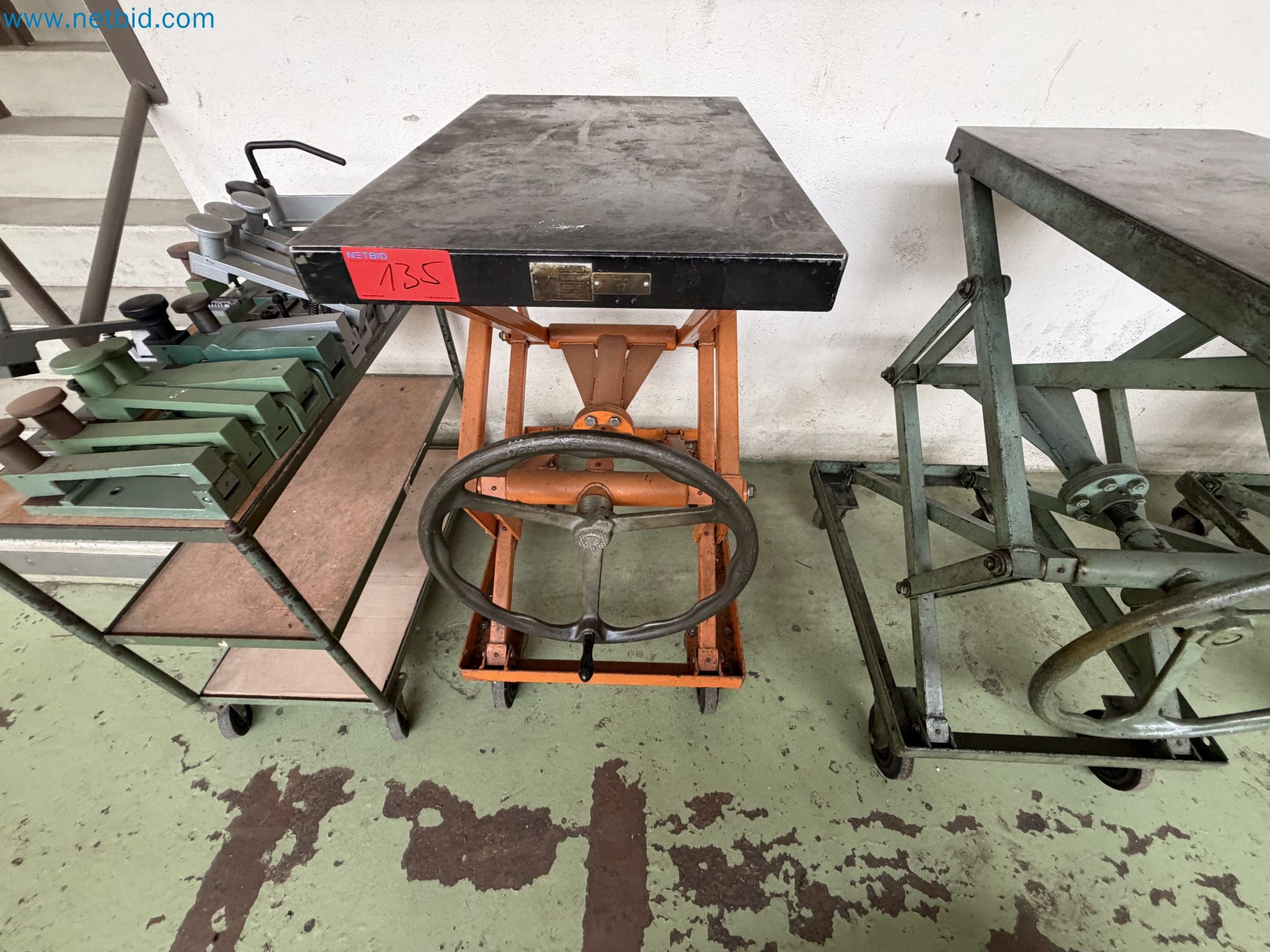 Closure of the Amiet Workshop: Swiss quality in bag lock manufacturing
-4