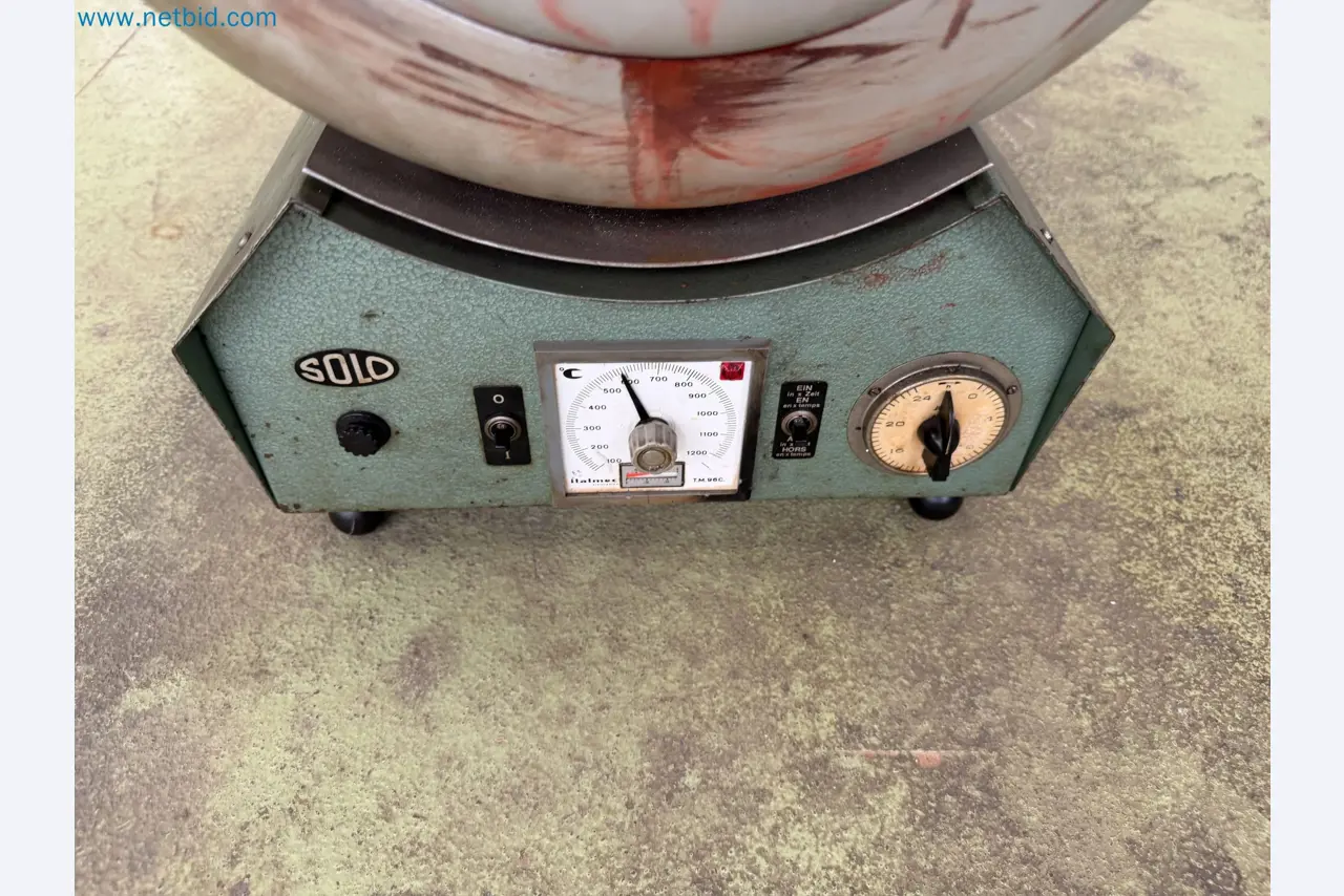 Closure of the Amiet Workshop: Swiss quality in bag lock manufacturing
-3