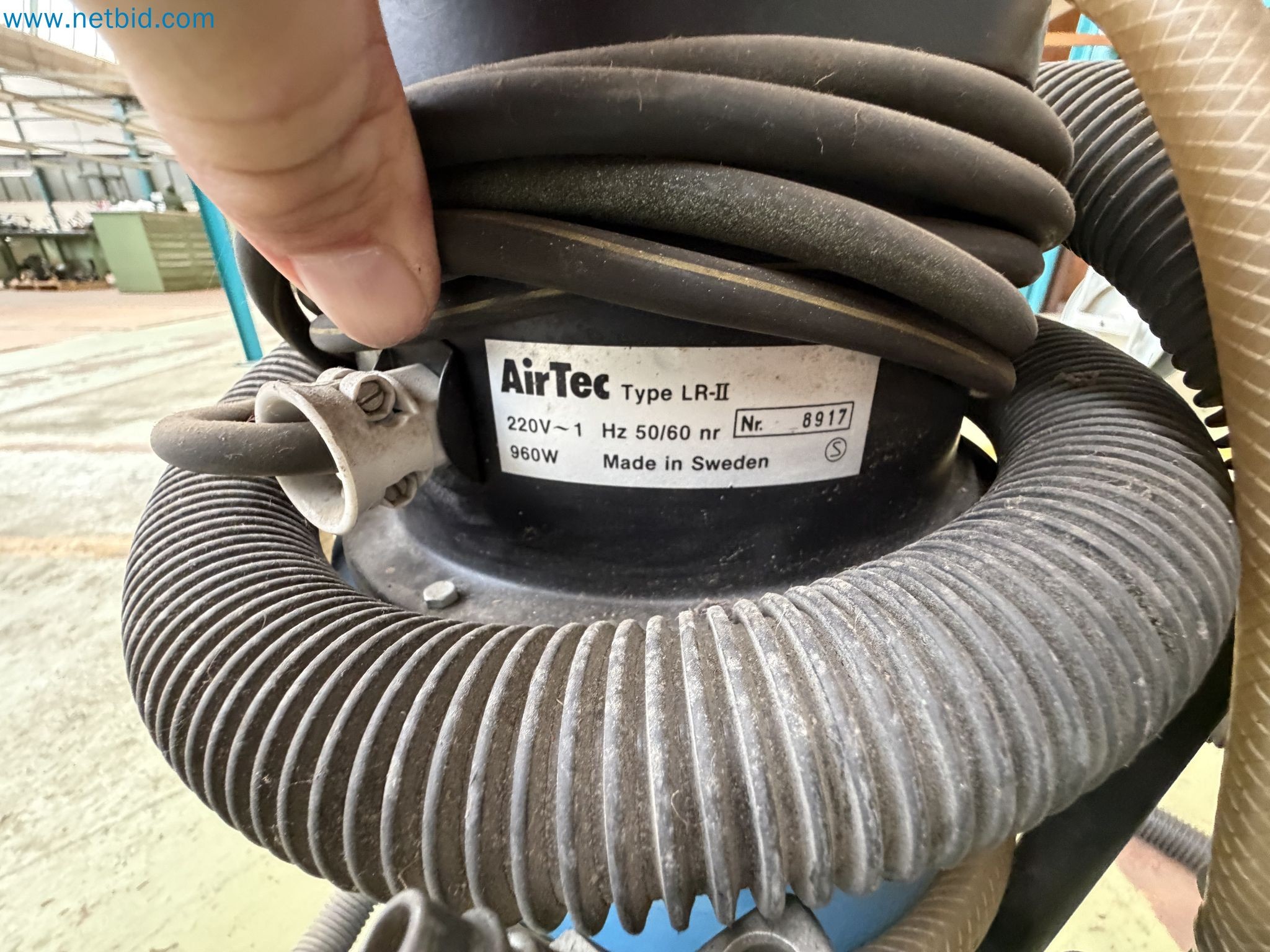 Closure of the Amiet Workshop: Swiss quality in bag lock manufacturing
-4