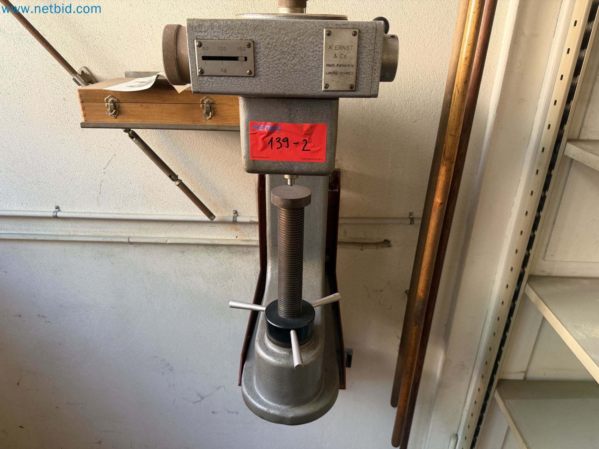 Closure of the Amiet Workshop: Swiss quality in bag lock manufacturing
-1
