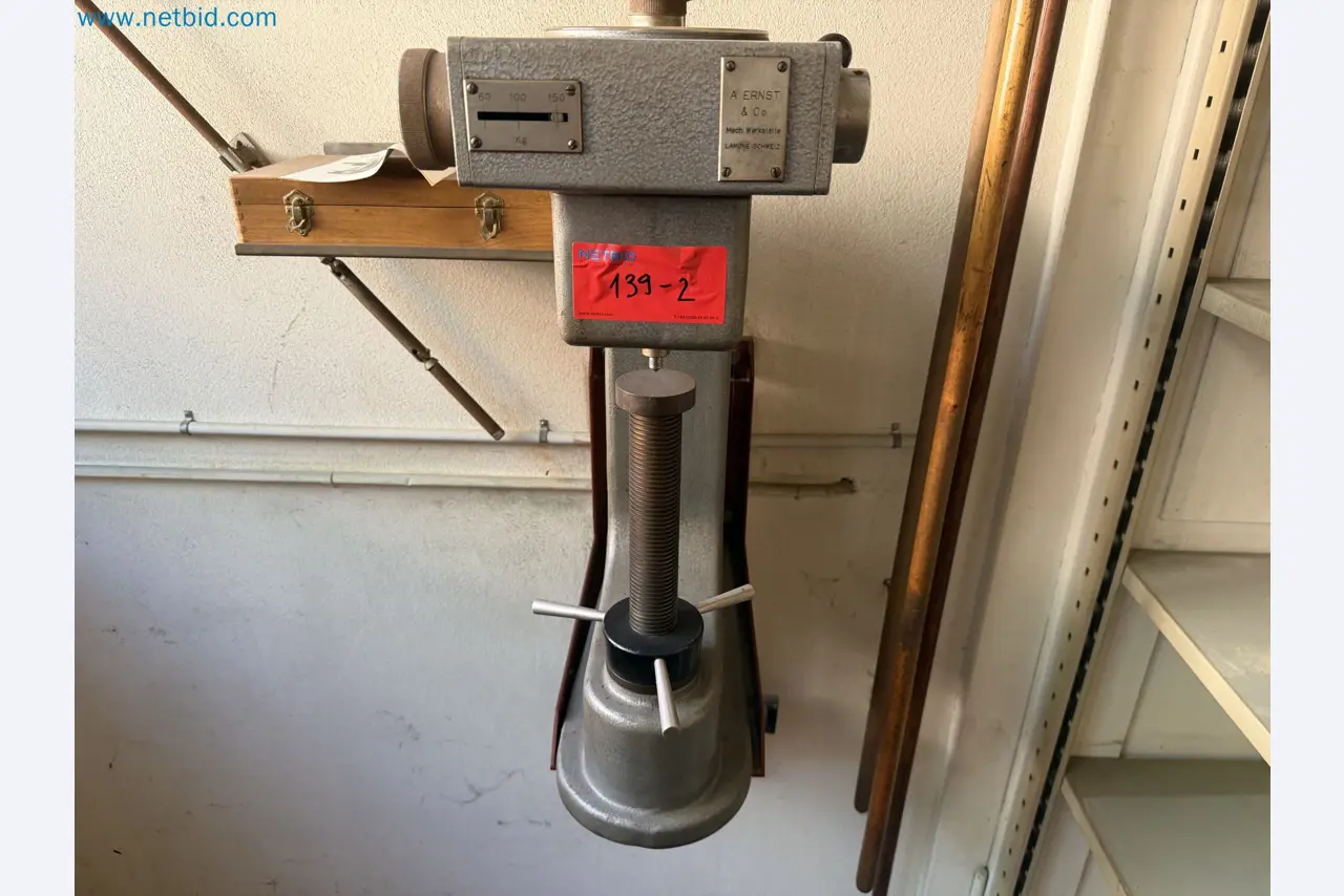 Closure of the Amiet Workshop: Swiss quality in bag lock manufacturing
-1