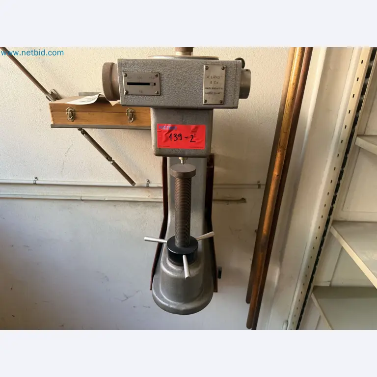 Closure of the Amiet Workshop: Swiss quality in bag lock manufacturing
-1