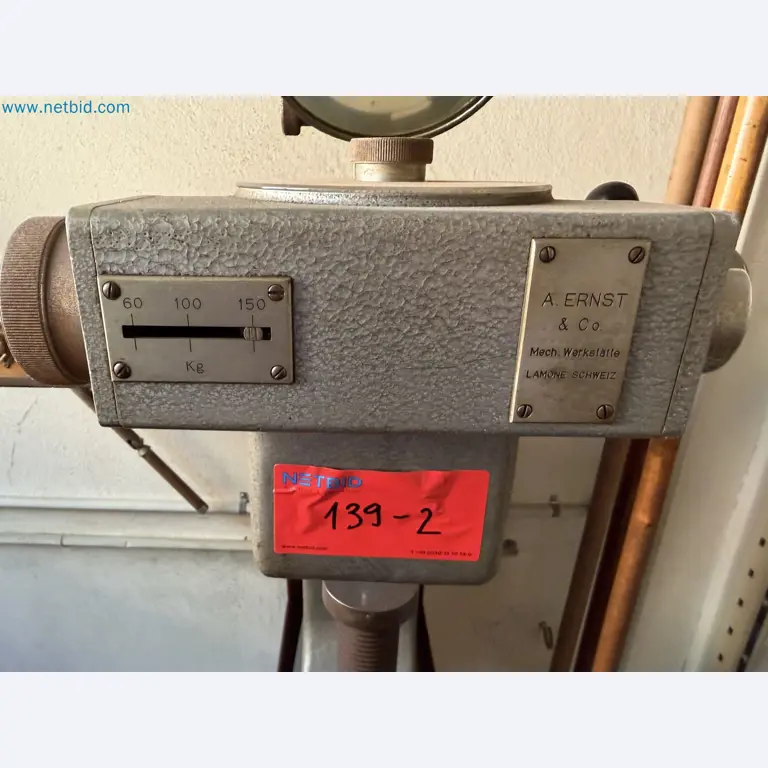 Closure of the Amiet Workshop: Swiss quality in bag lock manufacturing
-2