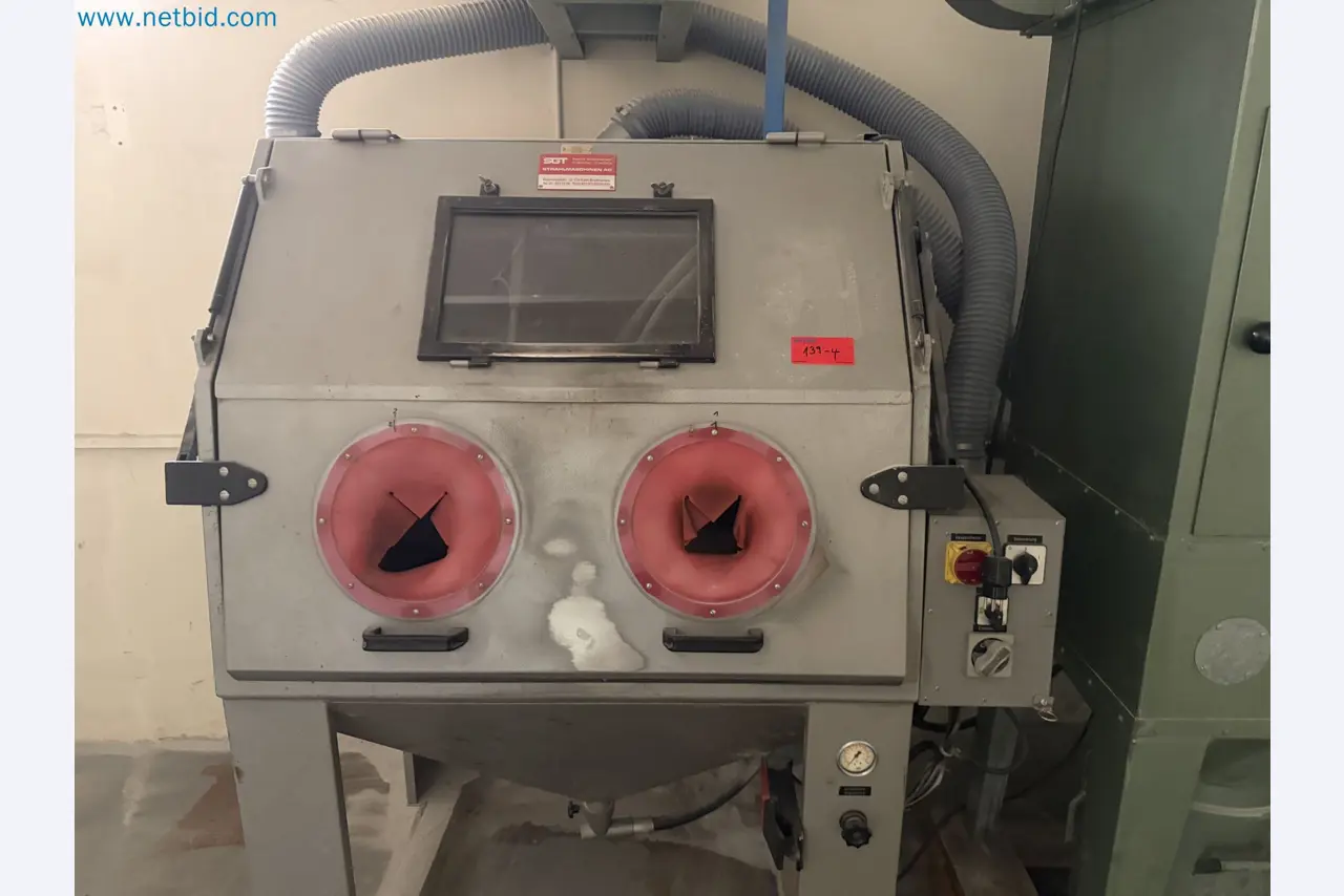 Closure of the Amiet Workshop: Swiss quality in bag lock manufacturing
-2