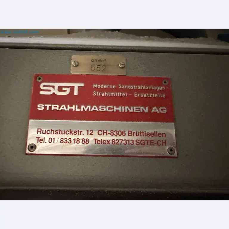 Closure of the Amiet Workshop: Swiss quality in bag lock manufacturing
-4
