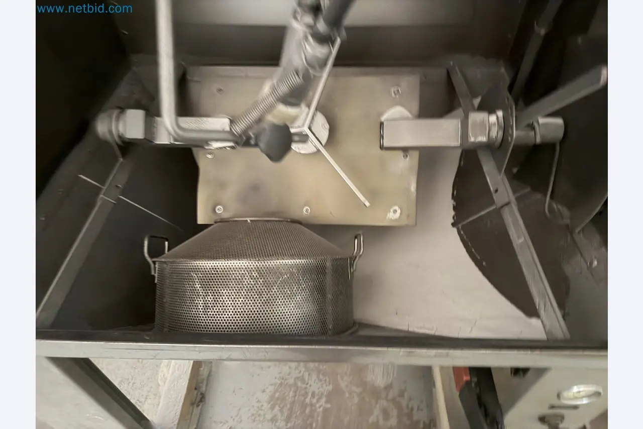 Closure of the Amiet Workshop: Swiss quality in bag lock manufacturing
-5