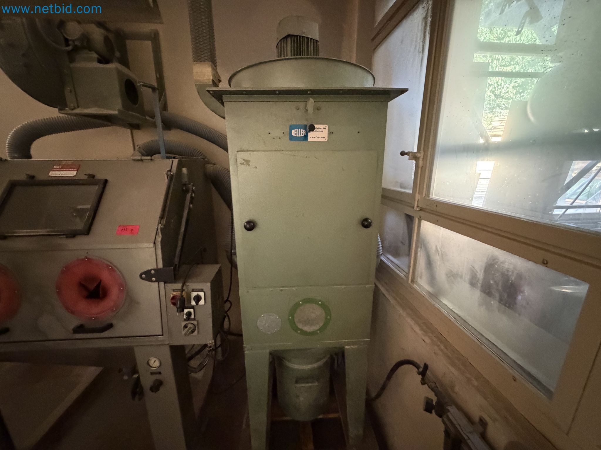 Closure of the Amiet Workshop: Swiss quality in bag lock manufacturing
-9
