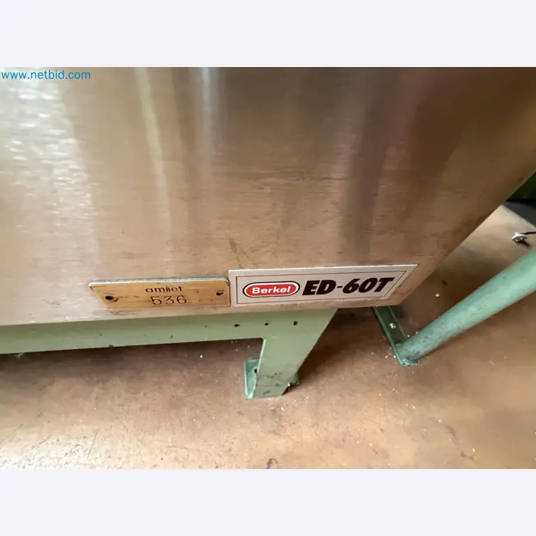 Closure of the Amiet Workshop: Swiss quality in bag lock manufacturing
-4