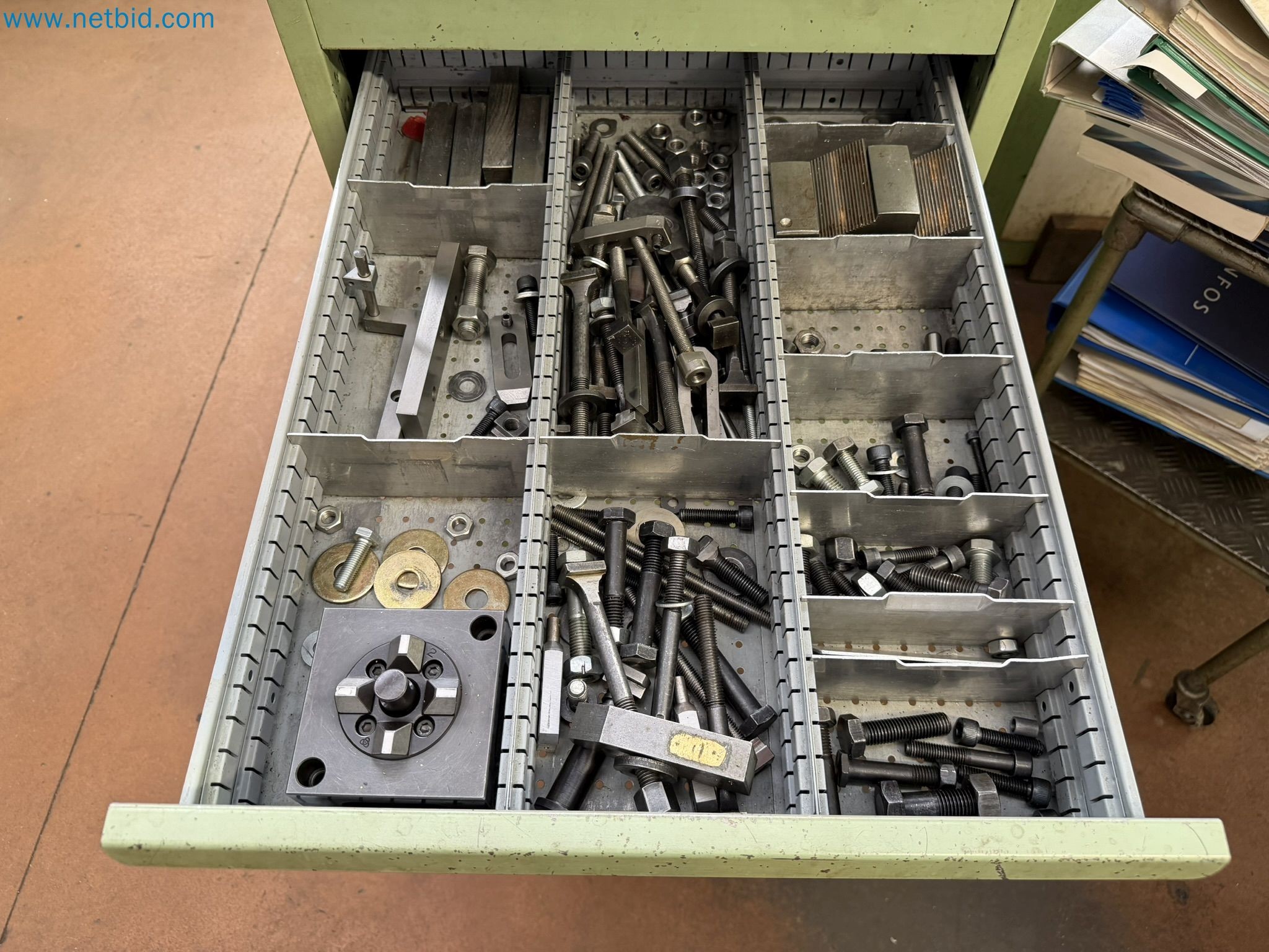 Zaprtje ateljeja Amiet: švicarska kakovost pri proizvodnji ključavnic za torbe
-22