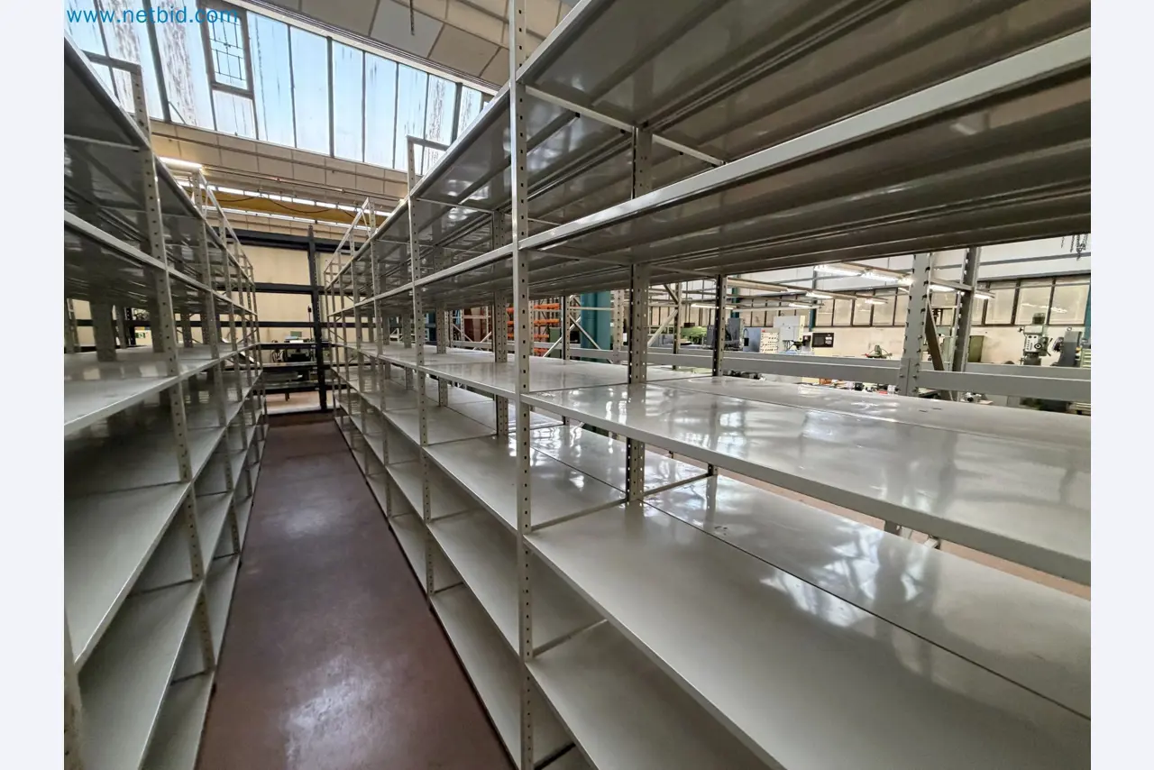Closure of the Amiet Workshop: Swiss quality in bag lock manufacturing
-5
