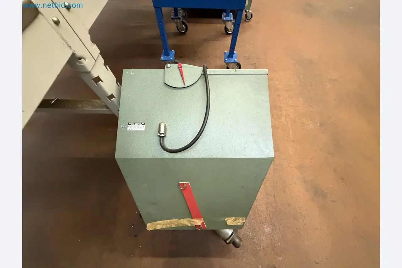 Closure of the Amiet Workshop: Swiss quality in bag lock manufacturing
-13