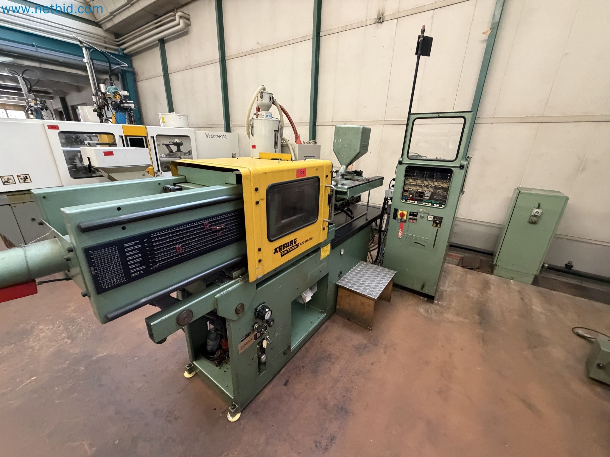 Closure of the Amiet Workshop: Swiss quality in bag lock manufacturing
-2