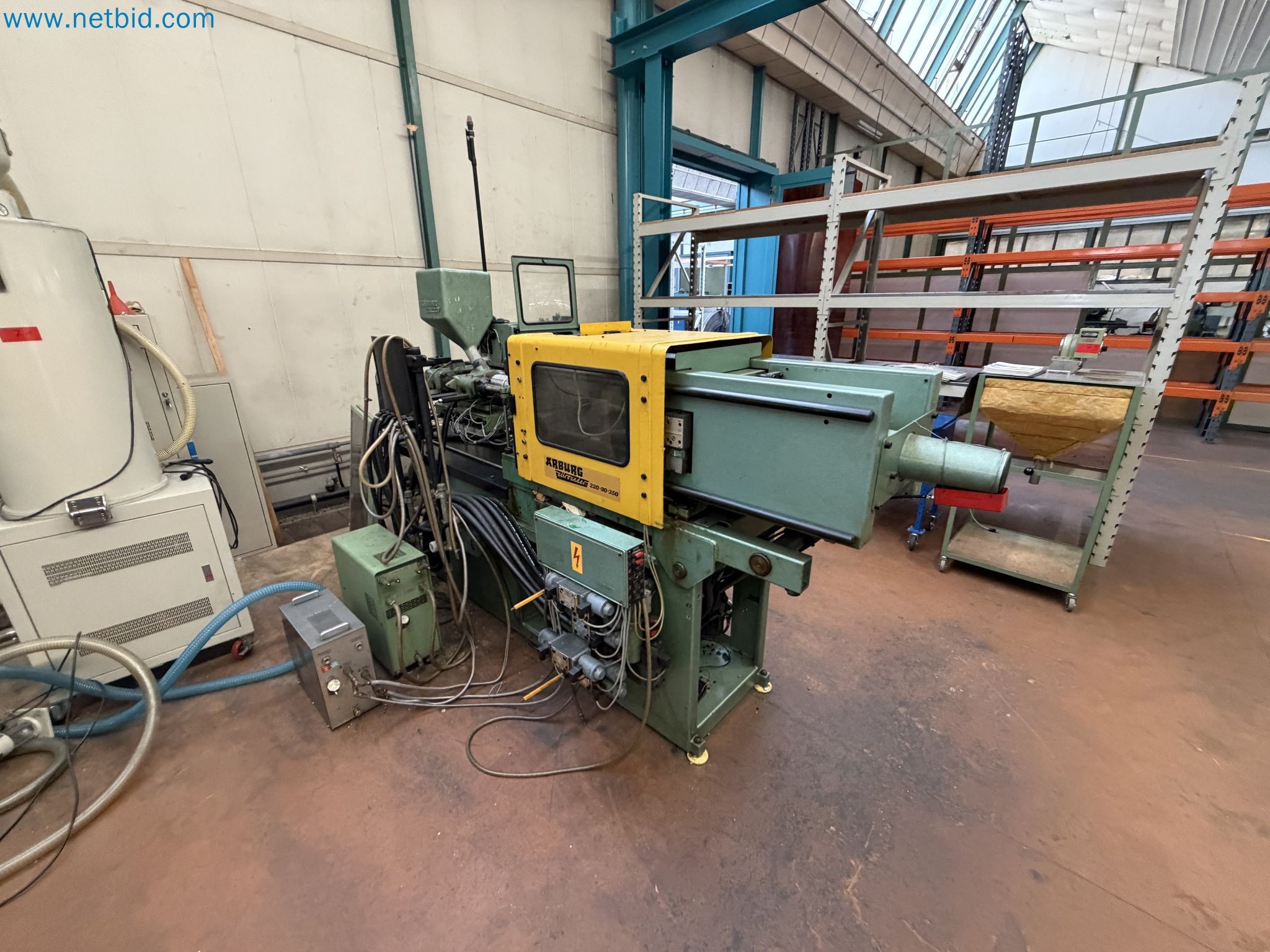 Closure of the Amiet Workshop: Swiss quality in bag lock manufacturing
-3