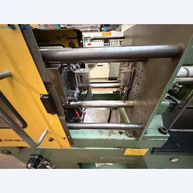 Closure of the Amiet Workshop: Swiss quality in bag lock manufacturing
-4