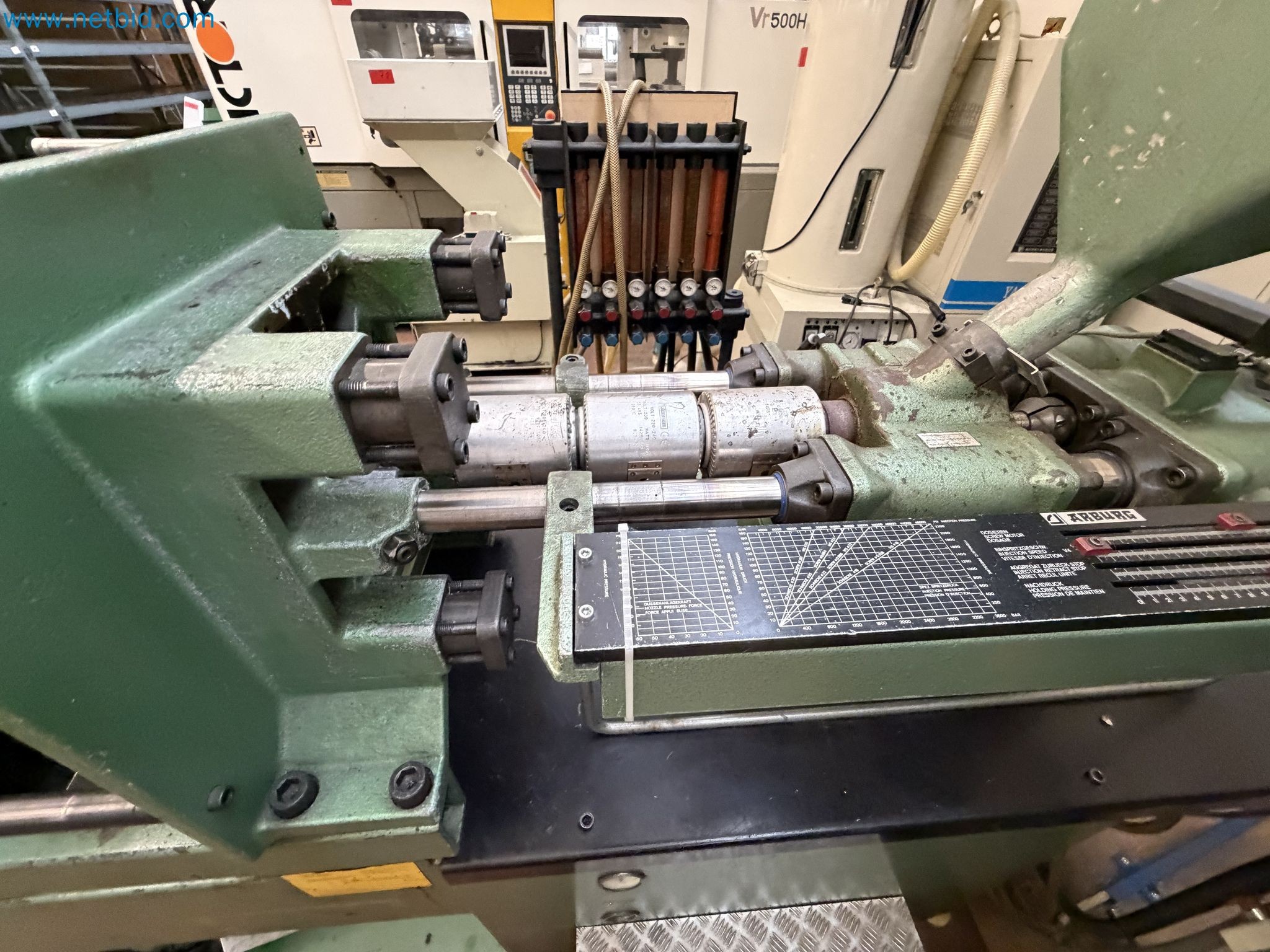Closure of the Amiet Workshop: Swiss quality in bag lock manufacturing
-5
