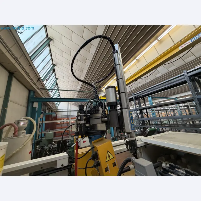 Closure of the Amiet Workshop: Swiss quality in bag lock manufacturing
-11