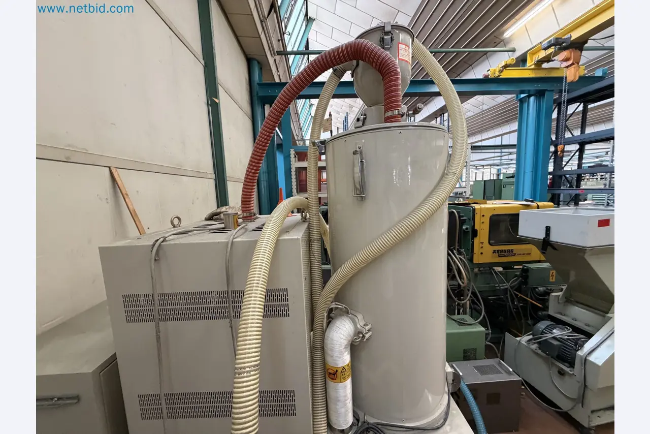 Closure of the Amiet Workshop: Swiss quality in bag lock manufacturing
-23