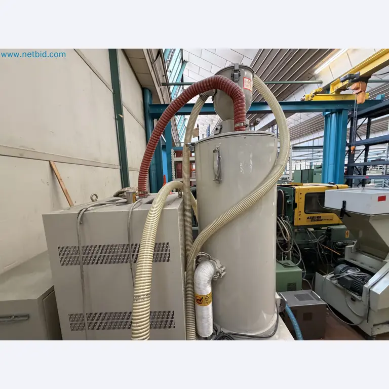 Closure of the Amiet Workshop: Swiss quality in bag lock manufacturing
-23