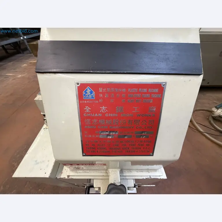 Closure of the Amiet Workshop: Swiss quality in bag lock manufacturing
-34
