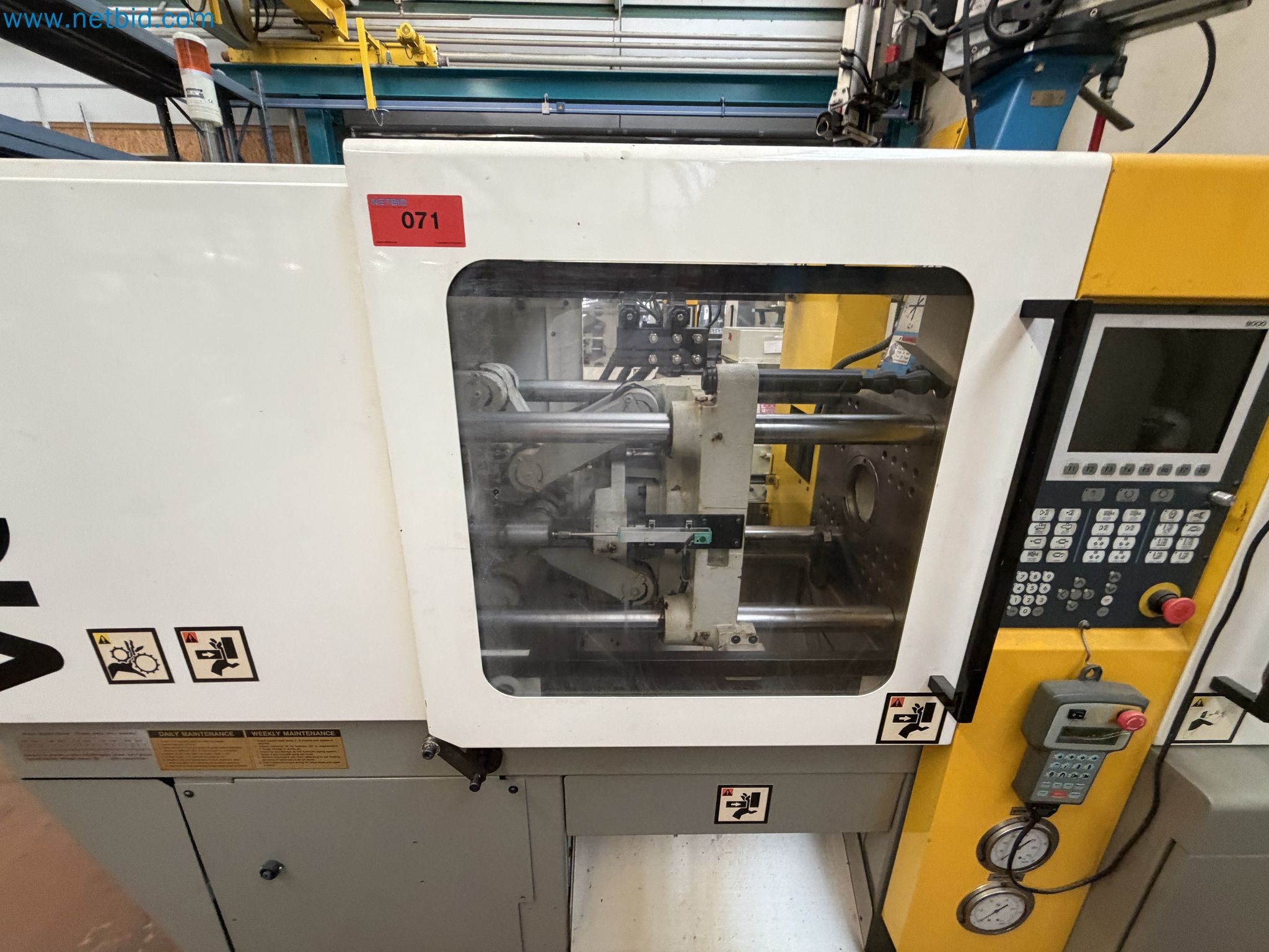 Closure of the Amiet Workshop: Swiss quality in bag lock manufacturing
-3