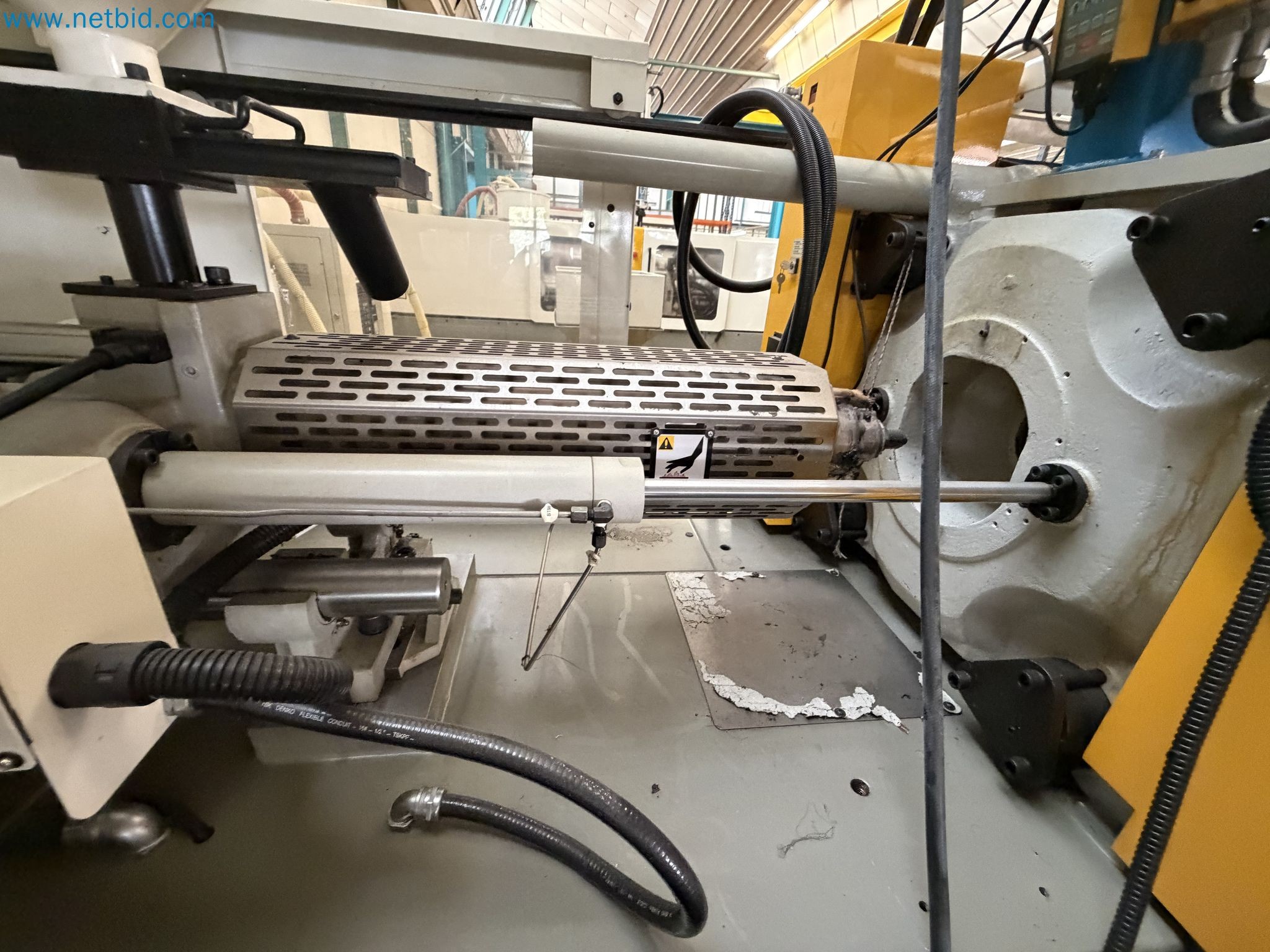 Closure of the Amiet Workshop: Swiss quality in bag lock manufacturing
-10