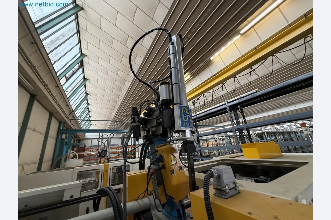 Closure of the Amiet Workshop: Swiss quality in bag lock manufacturing
-12