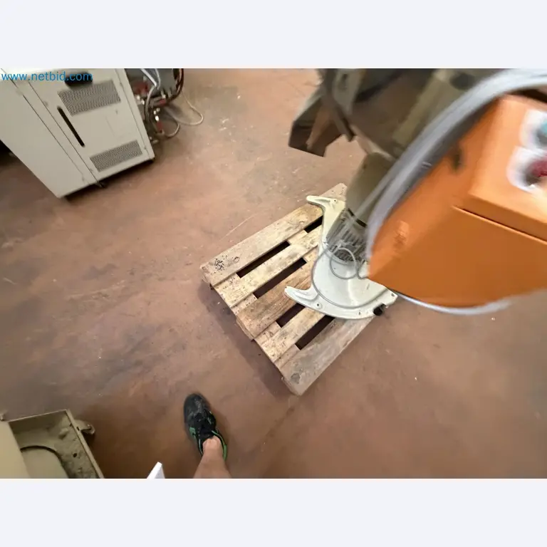Closure of the Amiet Workshop: Swiss quality in bag lock manufacturing
-20