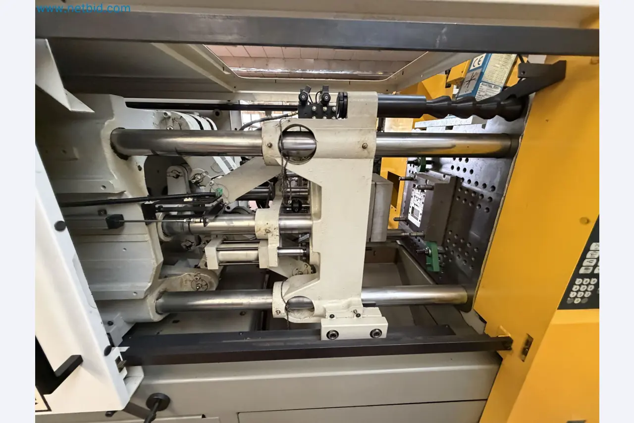 Closure of the Amiet Workshop: Swiss quality in bag lock manufacturing
-2