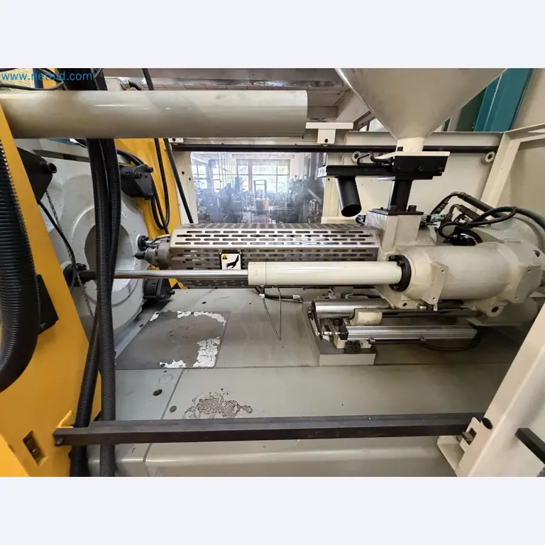 Closure of the Amiet Workshop: Swiss quality in bag lock manufacturing
-4