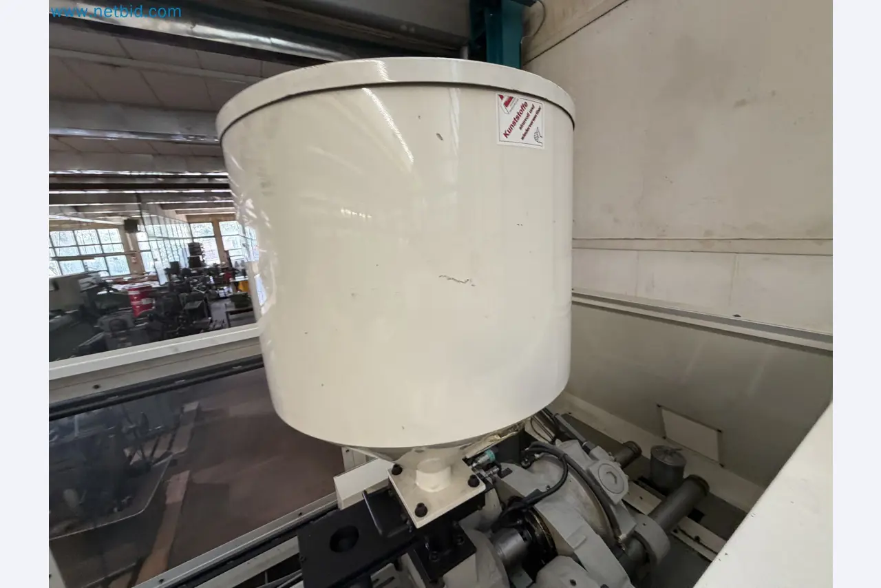 Closure of the Amiet Workshop: Swiss quality in bag lock manufacturing
-5