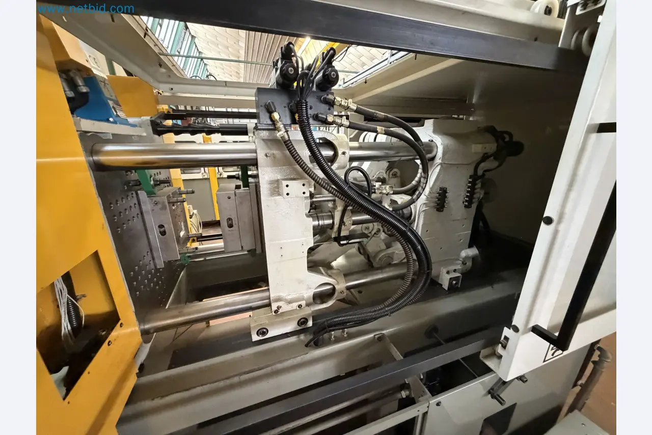 Closure of the Amiet Workshop: Swiss quality in bag lock manufacturing
-9