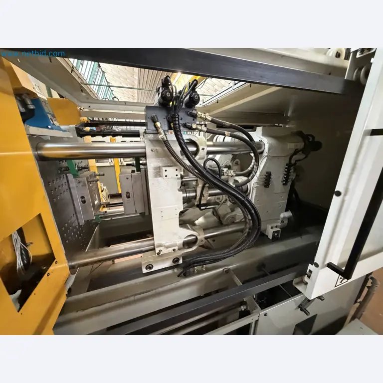 Closure of the Amiet Workshop: Swiss quality in bag lock manufacturing
-9