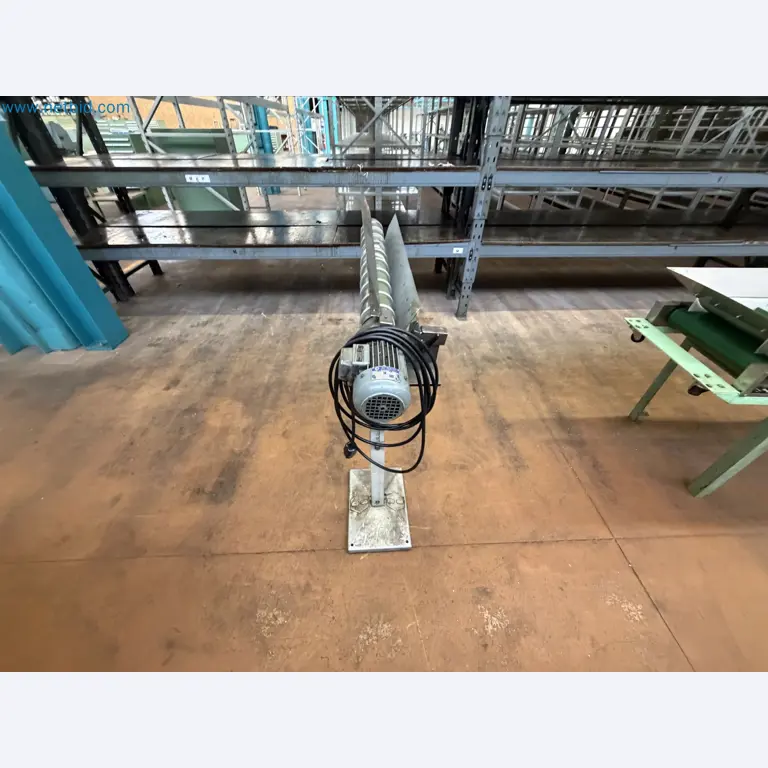 Closure of the Amiet Workshop: Swiss quality in bag lock manufacturing
-11