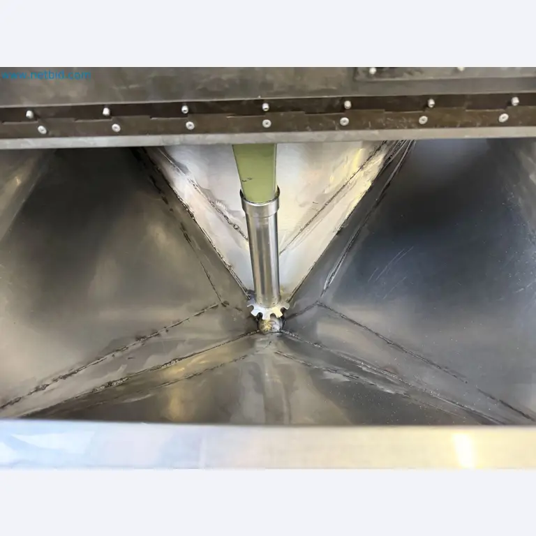 Closure of the Amiet Workshop: Swiss quality in bag lock manufacturing
-15