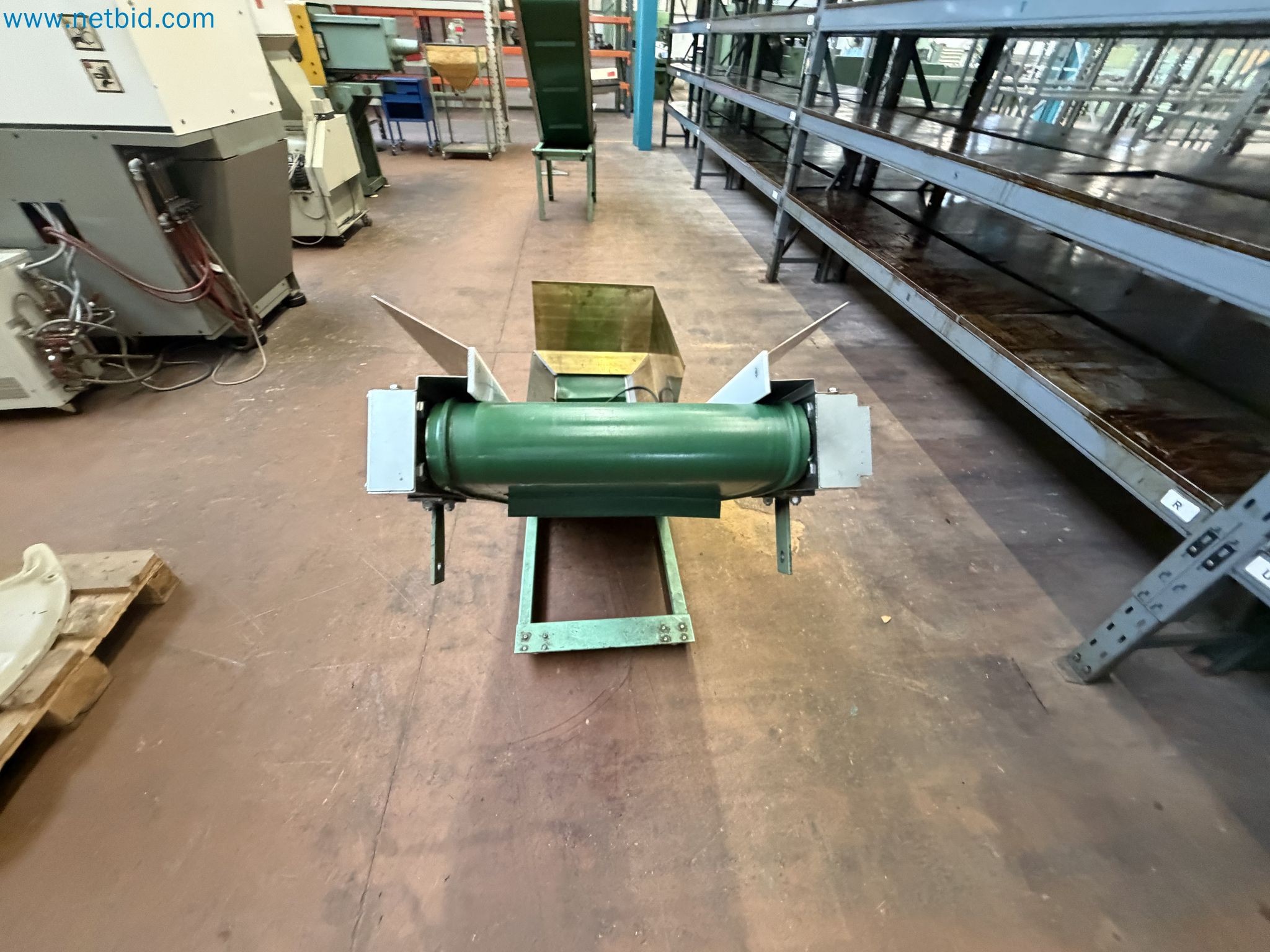 Closure of the Amiet Workshop: Swiss quality in bag lock manufacturing
-5