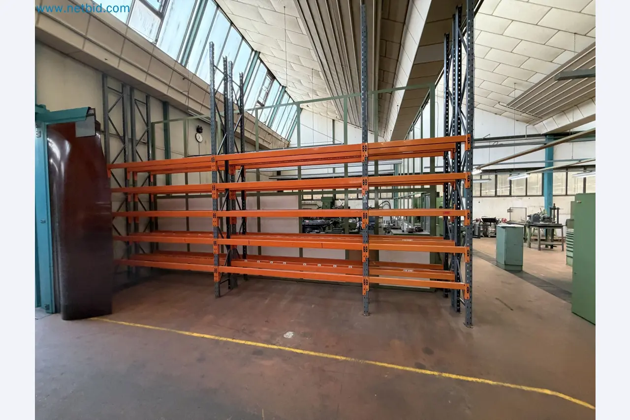 Closure of the Amiet Workshop: Swiss quality in bag lock manufacturing
-2