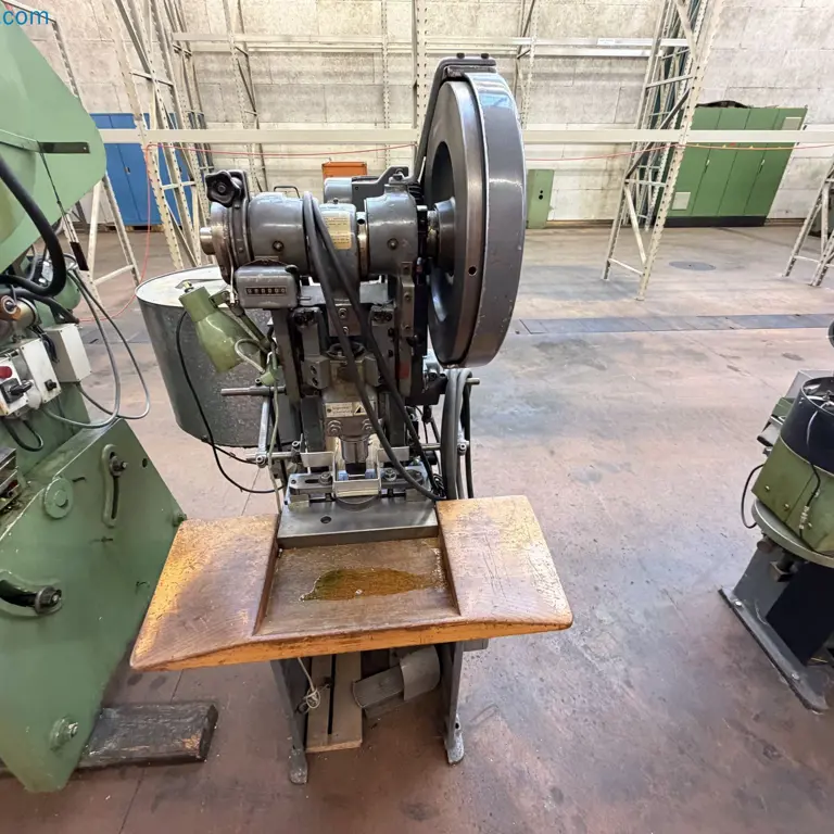 ekscentrična stiskalnica Beutler D6 H260