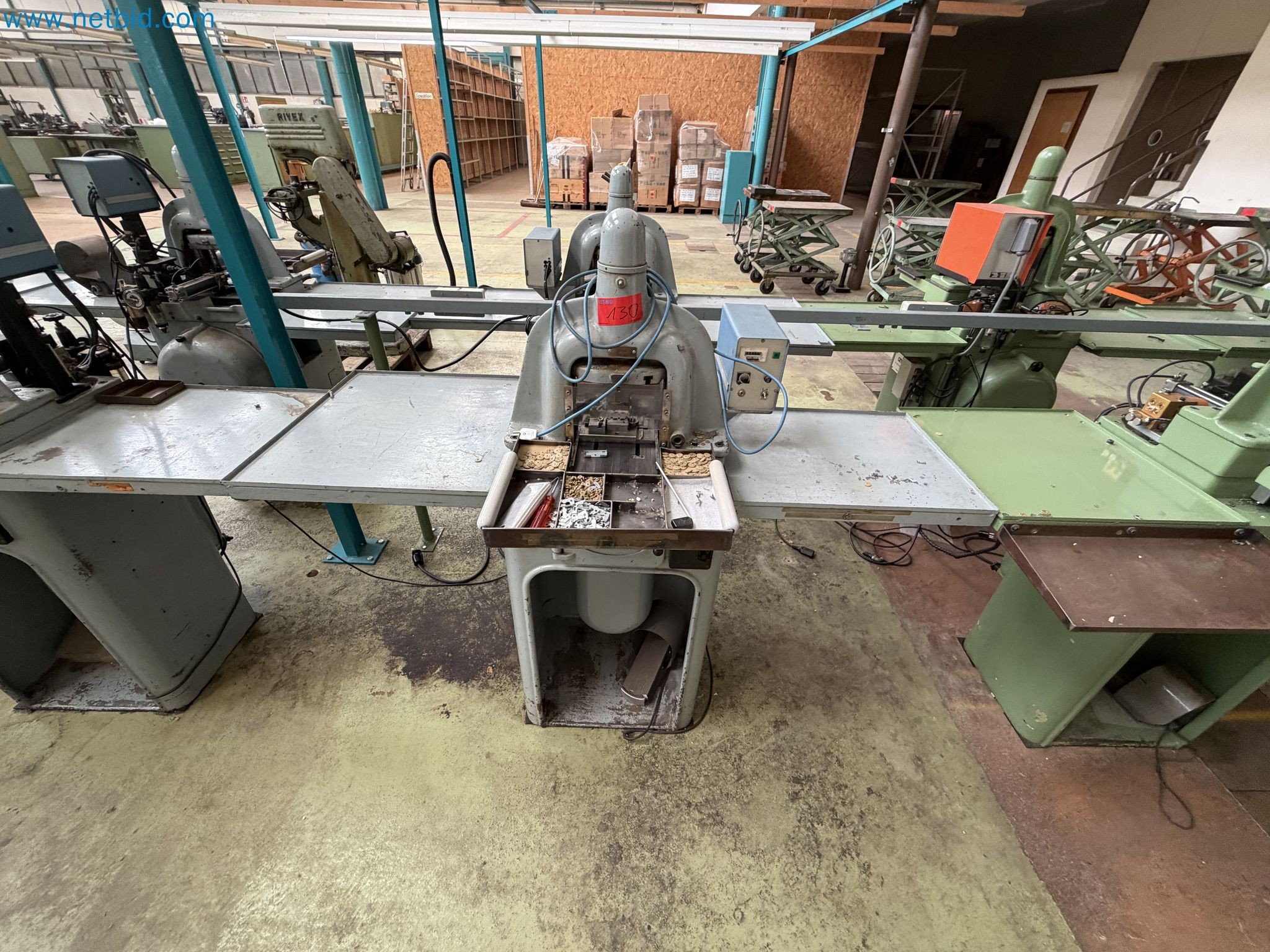 Closure of the Amiet Workshop: Swiss quality in bag lock manufacturing
-10