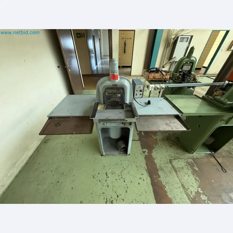 Closure of the Amiet Workshop: Swiss quality in bag lock manufacturing
-18