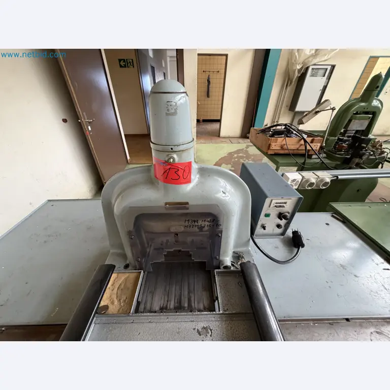 Closure of the Amiet Workshop: Swiss quality in bag lock manufacturing
-19