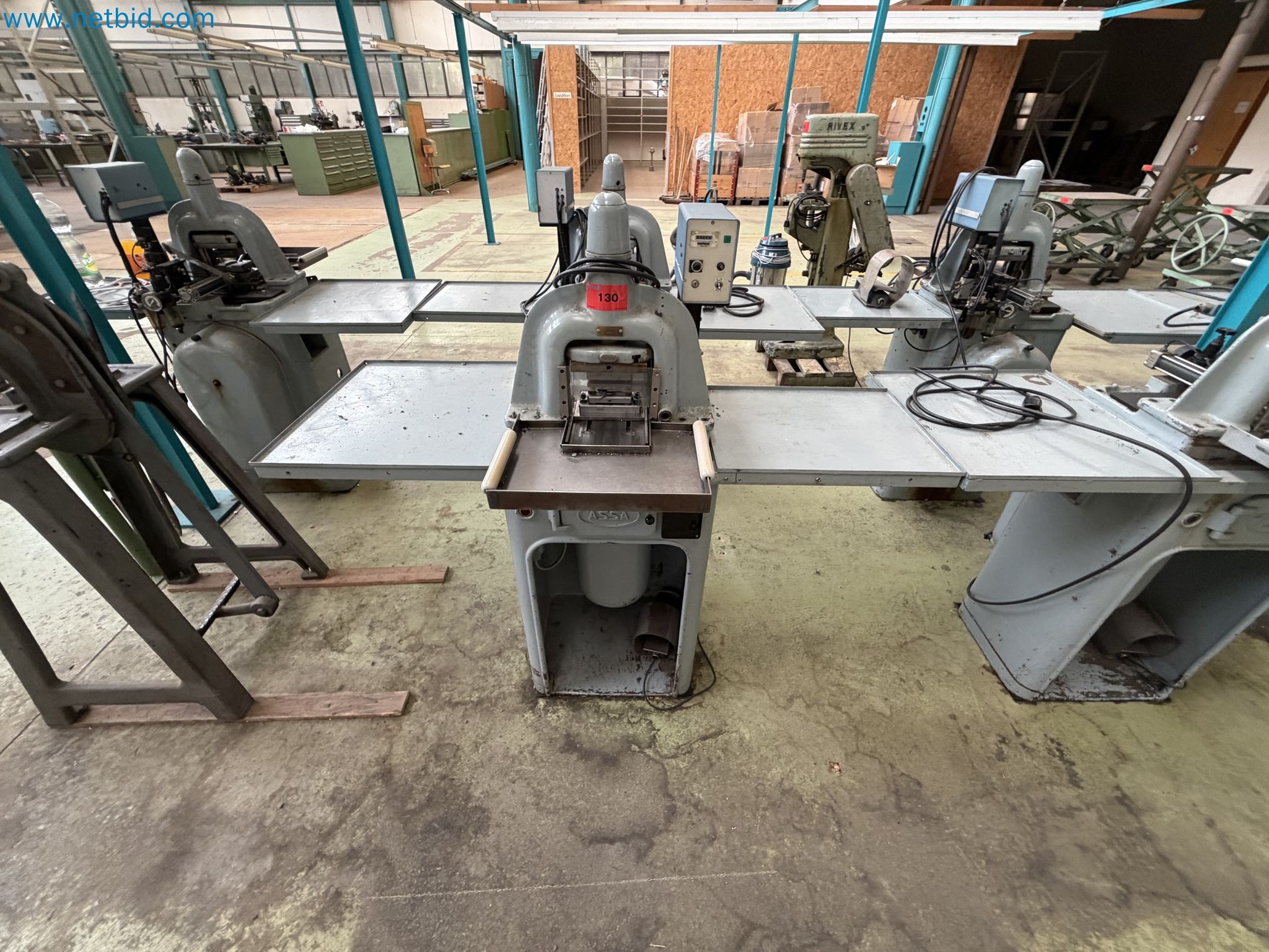 Closure of the Amiet Workshop: Swiss quality in bag lock manufacturing
-1
