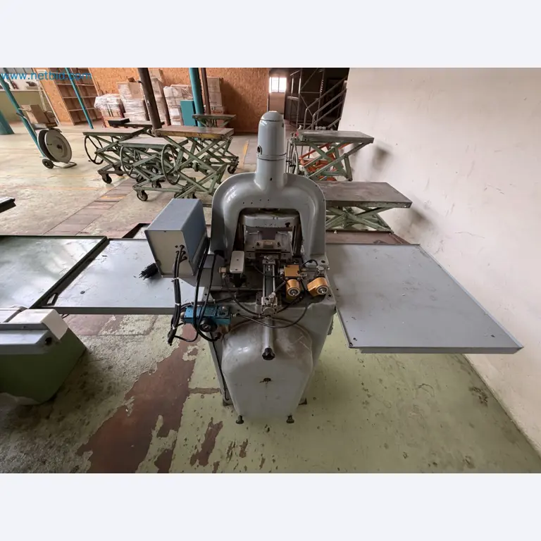 Closure of the Amiet Workshop: Swiss quality in bag lock manufacturing
-24