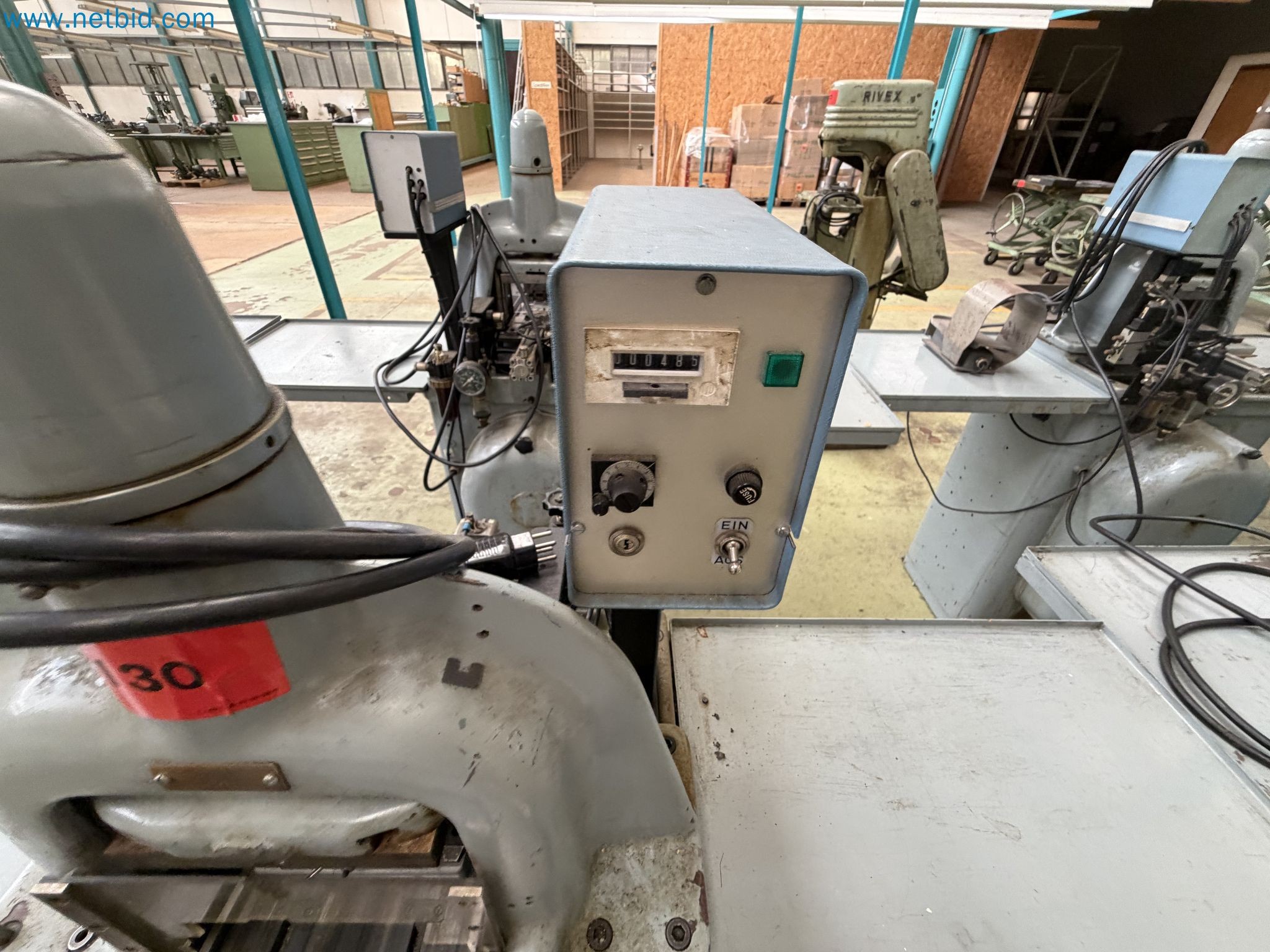 Closure of the Amiet Workshop: Swiss quality in bag lock manufacturing
-6