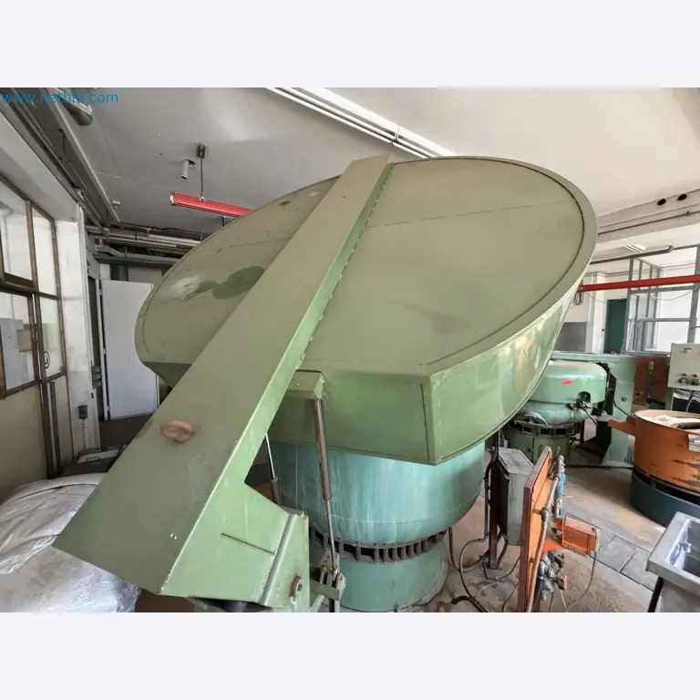 Closure of the Amiet Workshop: Swiss quality in bag lock manufacturing
-6