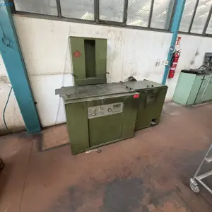 Stroj za čiščenje delov z avtomatskim spuščanjem Mafag T 100.50