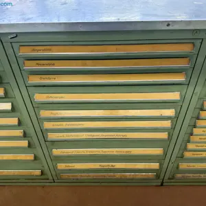 Vsebina omare s predali