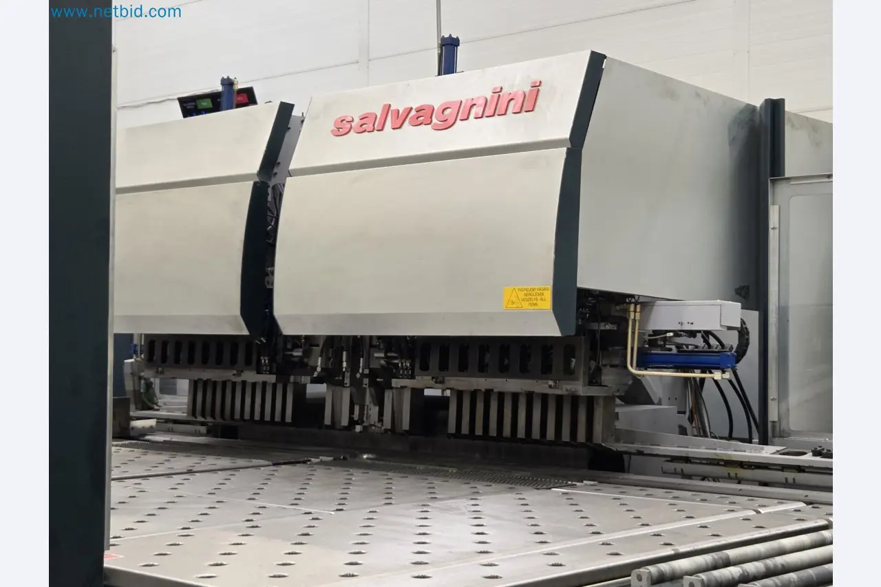 Automatic panel bending machine
-13