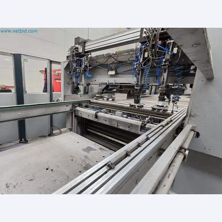 Automatic panel bending machine
-17