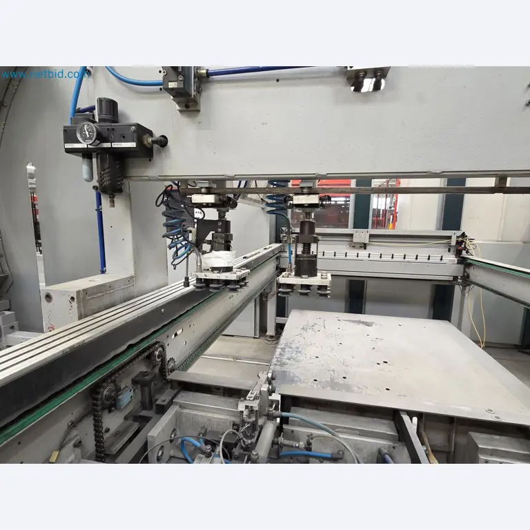 Automatic panel bending machine
-21